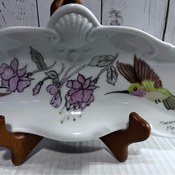 Susan Gee 2007 Ceramic Trinket Dish Humming Birds Pink Flowers 10'5" - Picture 3 of 6